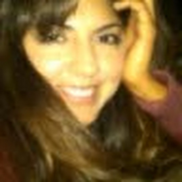 Meet your Posher, Raquel - Picture 1 of 1